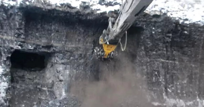 As a common equipment in modern construction, drum cutter is loved by many customers because of its simple operation, wide use scenes and excellent milling effect. drum cutter plays a unique role in open-pit coal mining engineering. Its emergence makes coal mining simple and safe. ——The Drum Cutter Makes the Mining of Open-pit Coal Mine So Simple